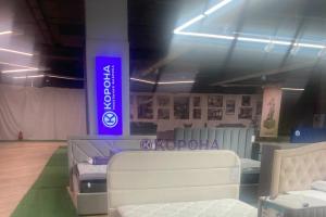 Фирменный магазин «КОРОНА», ТЦ «Кубатура», ул.Фучика д.9; секция А0202 (цокольный этаж)